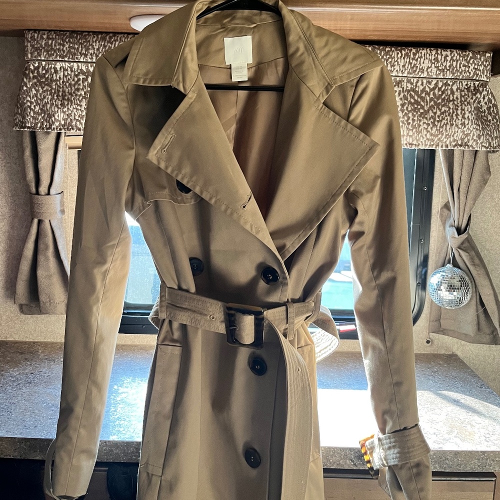 H&M Elegant Beige Trench Coat – Classic Timeless Style – Size XS